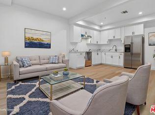 11446 Oxnard St #3, North Hollywood, CA 91606