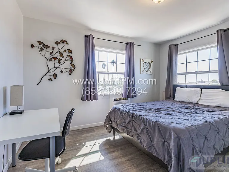 4833 Castle Ave — Photo 12