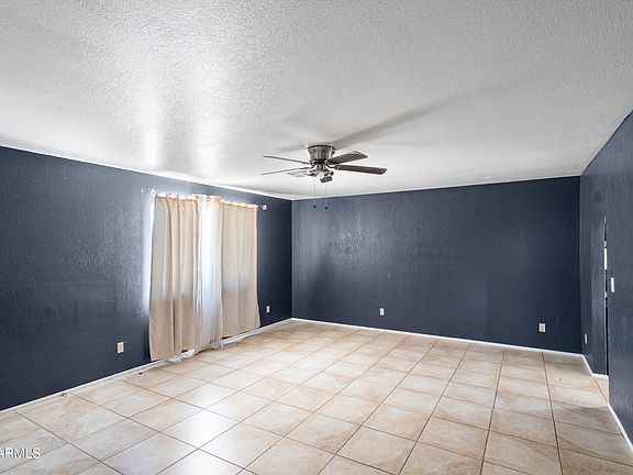 4th image of 21701 W GRIFFIN Avenue