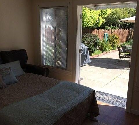 5th image of 2455 Francisco St #B