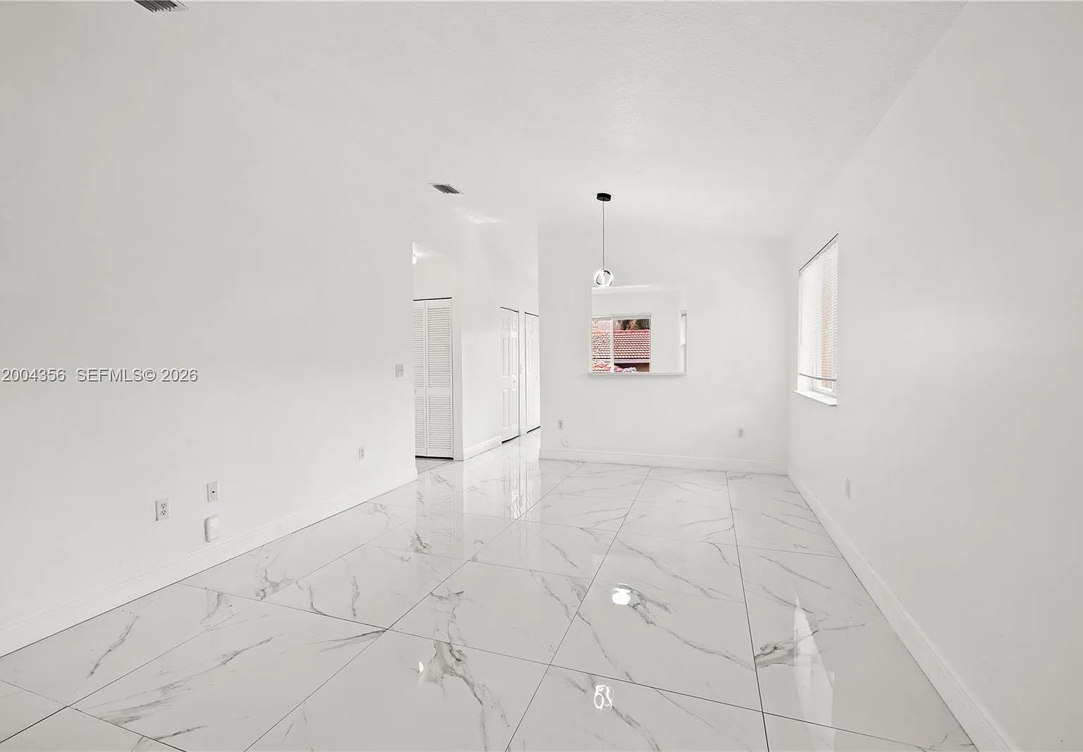 Cove At French Villas — Photo 4
