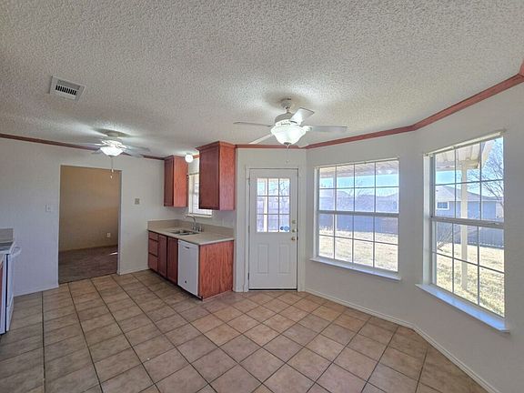 4th image of 306 Barber Dr