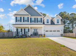 1115 Springdale Dr, Jacksonville, NC 28540