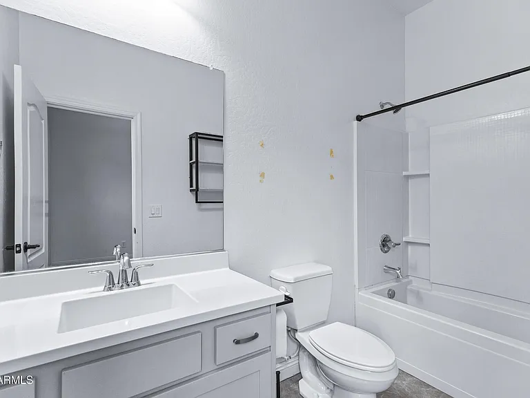 10218 E Bergeron Ave — Photo 27