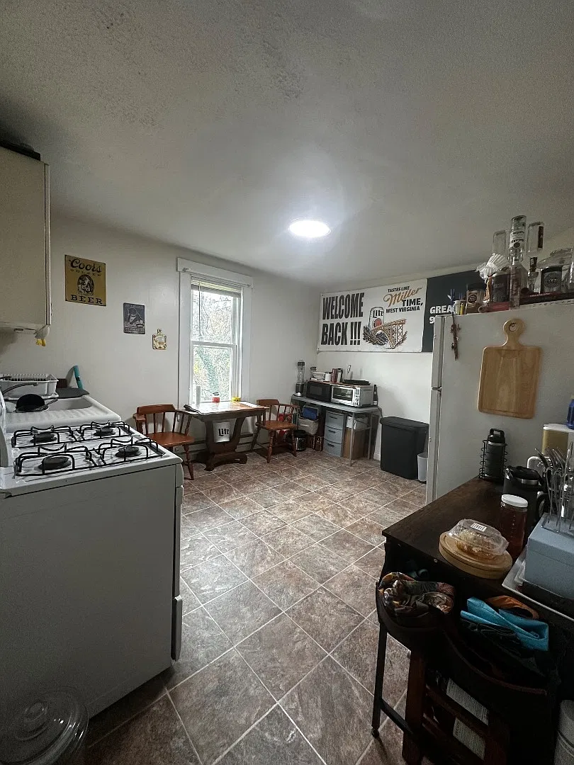 320 Stewart Street - Unit C — Photo 3