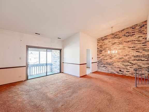 3rd image of 5965 Lakeside Pl APT 304C