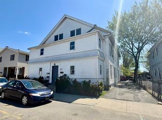 27 Loring St, Springfield, MA 01105