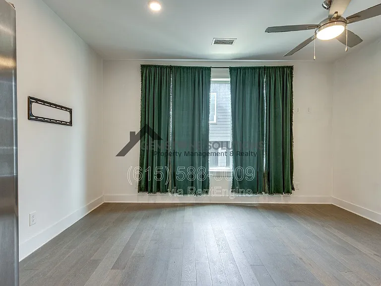 1041 E Trinity Ln #218 — Photo 17