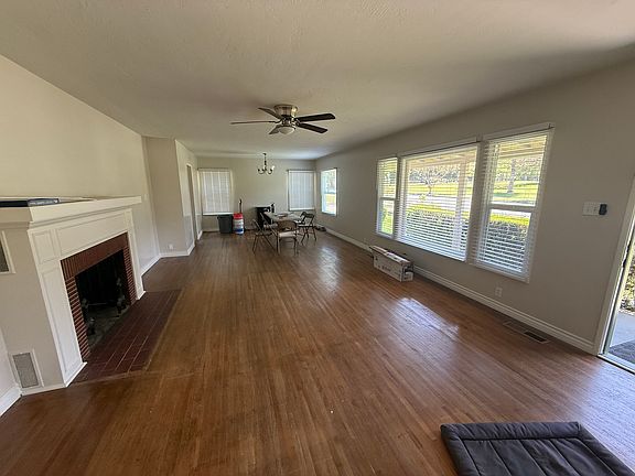 4th image of 1017 E Colton Ave