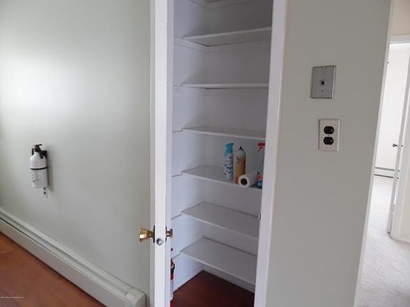 5th image of 6 Saint Martin Pl