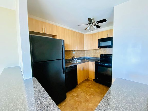 3rd image of 4250 N Marine Dr APT 1014