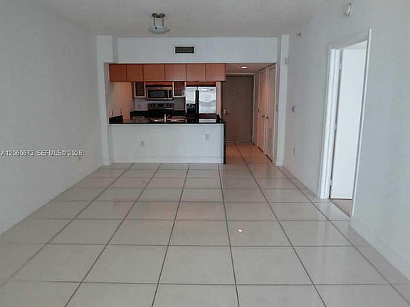 2nd image of 1750 N Bayshore Dr #2909