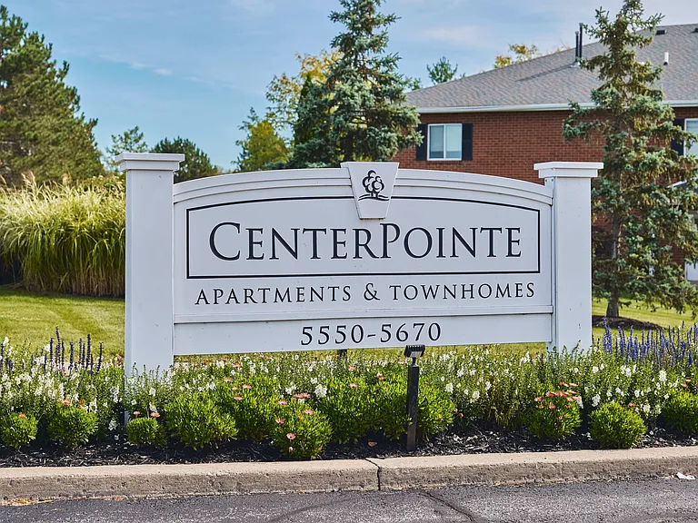 CenterPointe Apartments & Townhomes — Photo 45