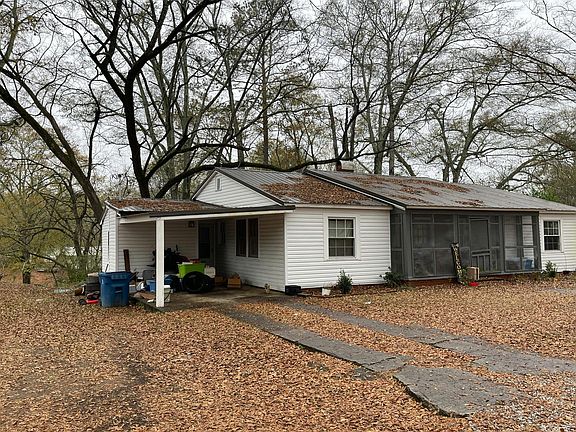 3rd image of 180 Bennett St