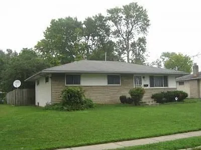 4156 E Mound St photo 1