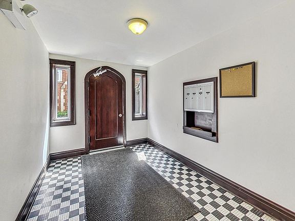 4th image of 4429 N Lawndale Ave APT 3