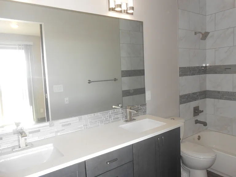 Guest Bath off Loft