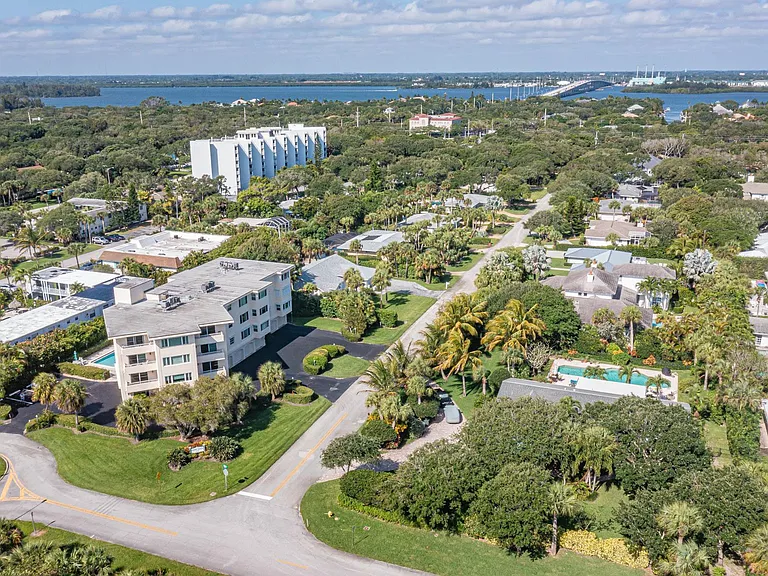 1715 Ocean Dr #3B — Photo 47