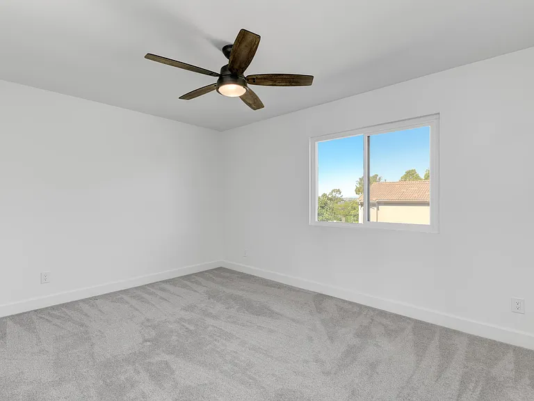 2904 Levante St — Photo 4