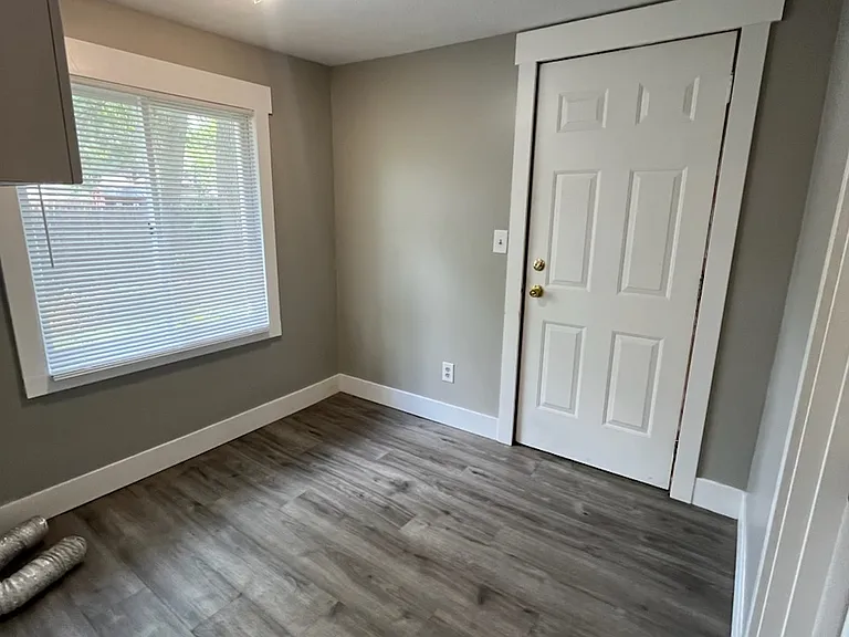 1531 Walnut St NE — Photo 8