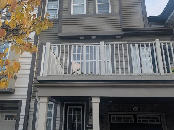 102 Sunshine Cres, Ottawa, ON K4A 0V3