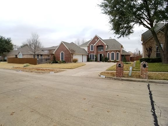 3rd image of 5202 Fairway Lakes Ct
