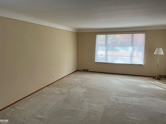 5th image of 706 Anita Ave