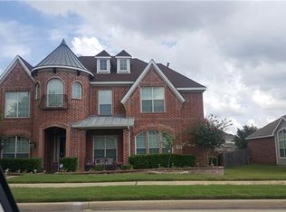 108 Crystal Lake Dr, Desoto, TX 75115