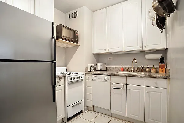 Sold by Corcoran | media 2