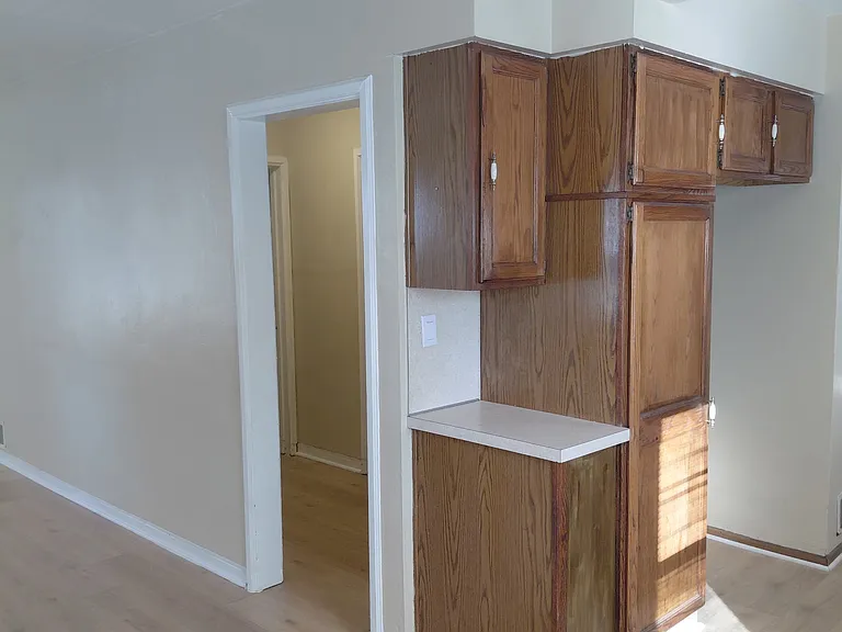 629 Buckingham Ave — Photo 4