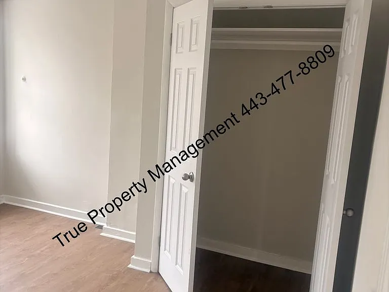 305 S Calhoun St — Photo 6