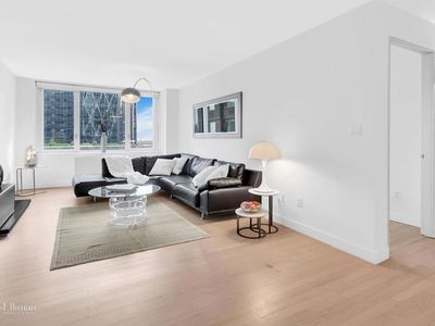 322 W 57th St APT 29M, New York, NY, 10019