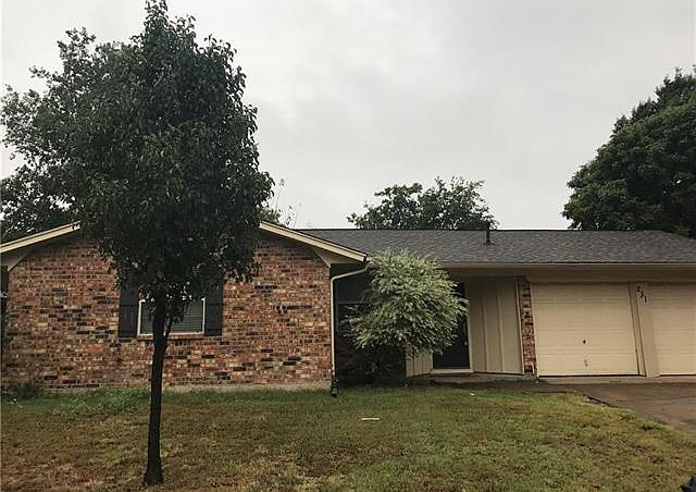 1st image of 231 NE Cindy Ln