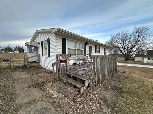 207 East St, Macksburg, IA 50155