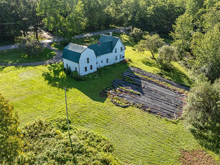 Castine Rd — Photo 4