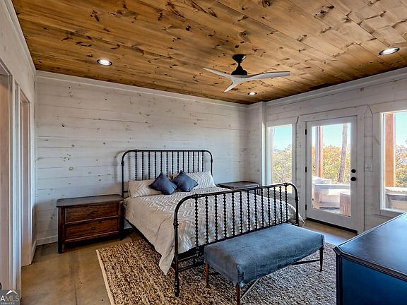 30th image of this home