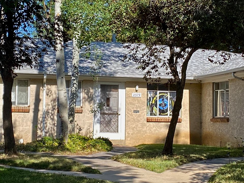 2379 Front entrance