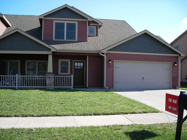 524 Stonedale Dr, Manhattan, KS 66503