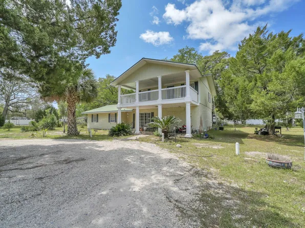 233 Altman Rd, Freeport, FL 32439