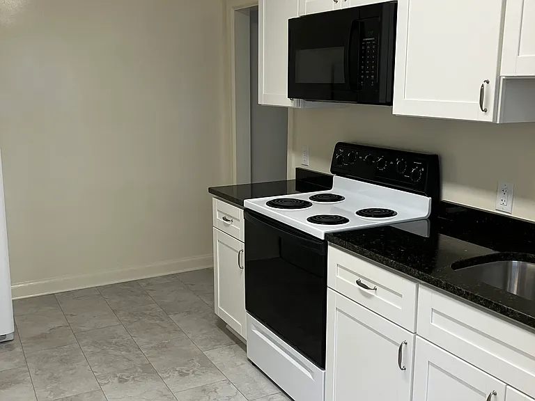 1820 Walker Ave #B — Photo 14