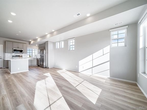 4th image of 1247 Highview Drive