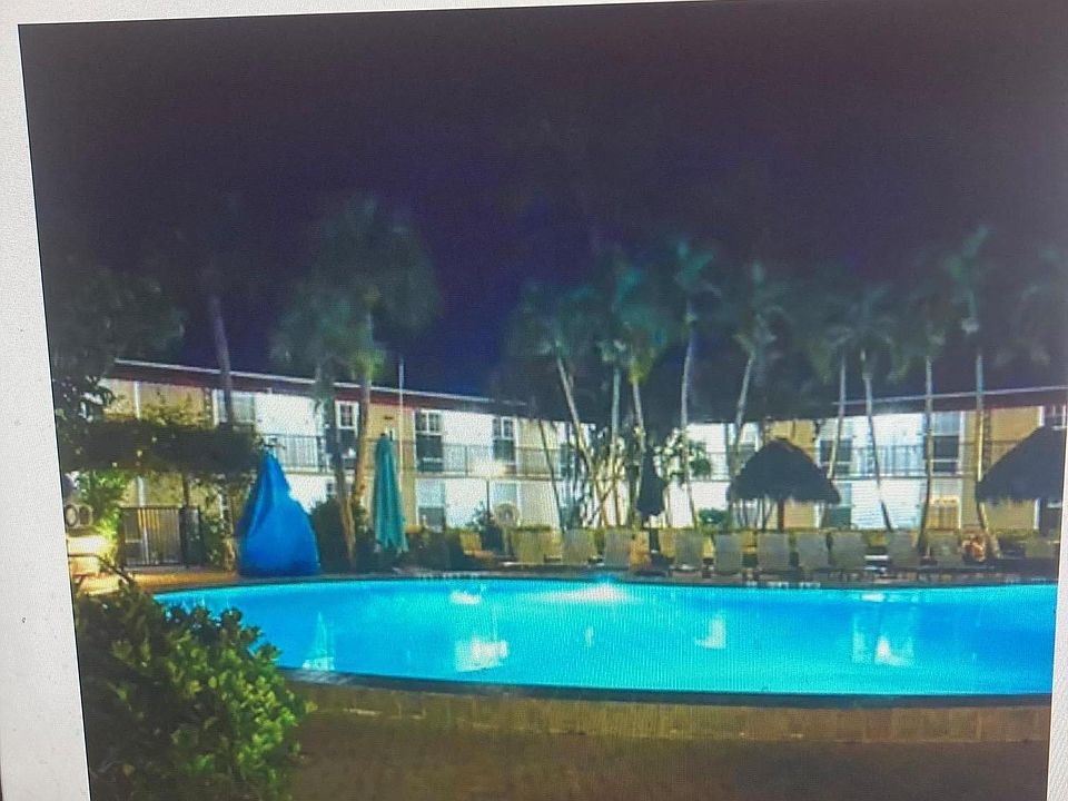 VIEW FROM THE STUDIO FOR RENT AT THE GULF COAST INN NAPLES FLORIDA