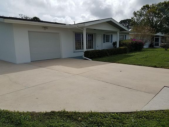 2nd image of 407 E Coconut Avenue