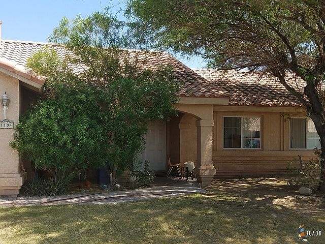 2nd image of 1104 Dahlia Ct