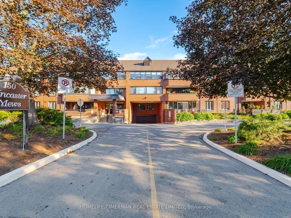 150 Wilson St W #320, Hamilton, ON L9G 4E7