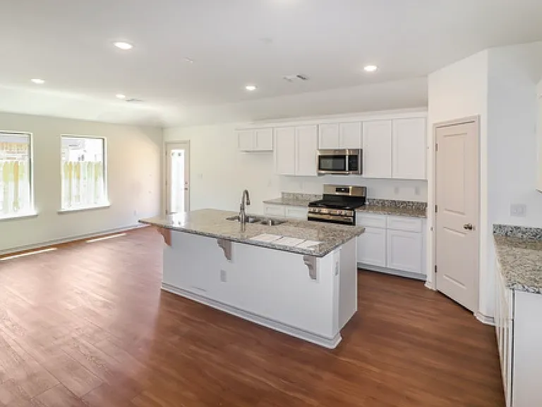1305 Bajada St — Photo 4