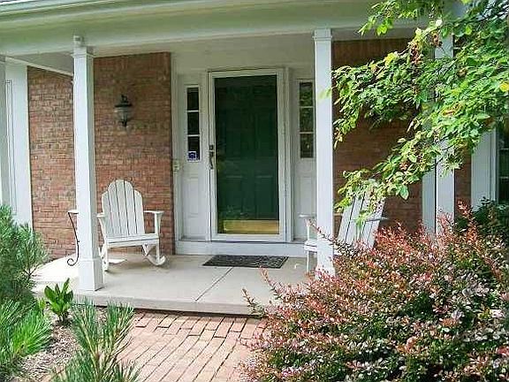 2nd image of 40 Devonwood Ln