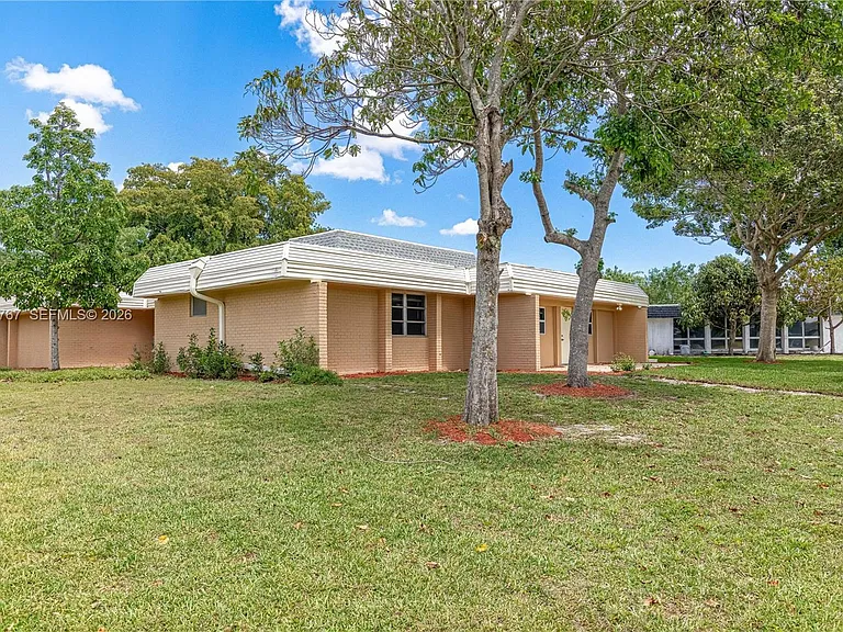 5201 Yellow Pine Ln — Photo 34