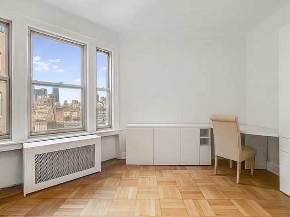 4th image of 24 5th Ave APT 1525