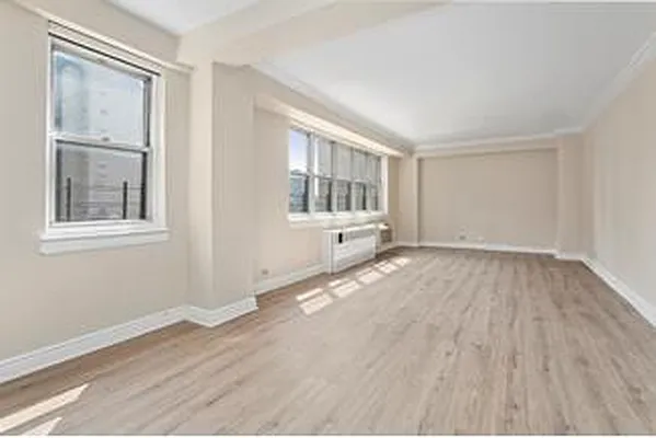 Rented by Douglas Elliman | media 18